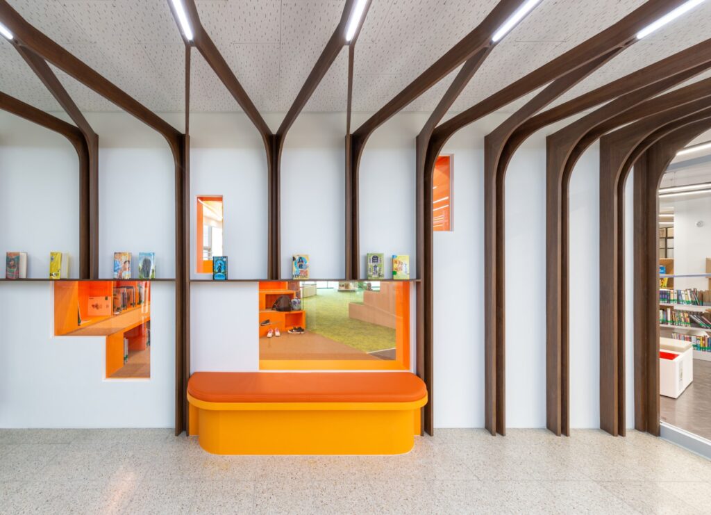 Dwight Seoul Library Entry